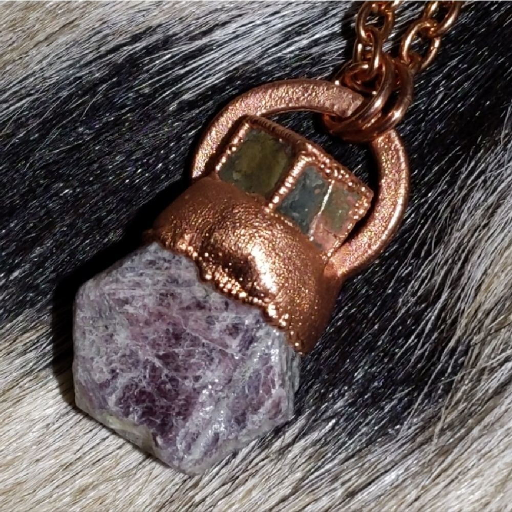 'Dejourliev' Hexagonal Ruby & Pyrite Cube Necklace - Picture 3 of 9